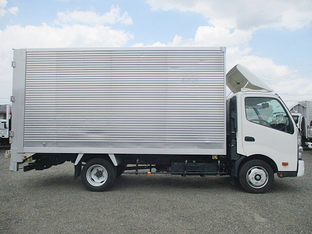 トヨタダイナアルミバン小型（2t・3t）[写真07]