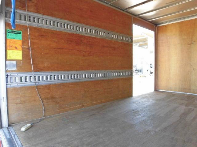 日野デュトロアルミバン小型（2t・3t）[写真13]