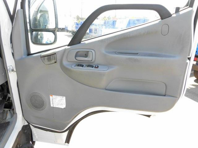 日野デュトロアルミバン小型（2t・3t）[写真28]