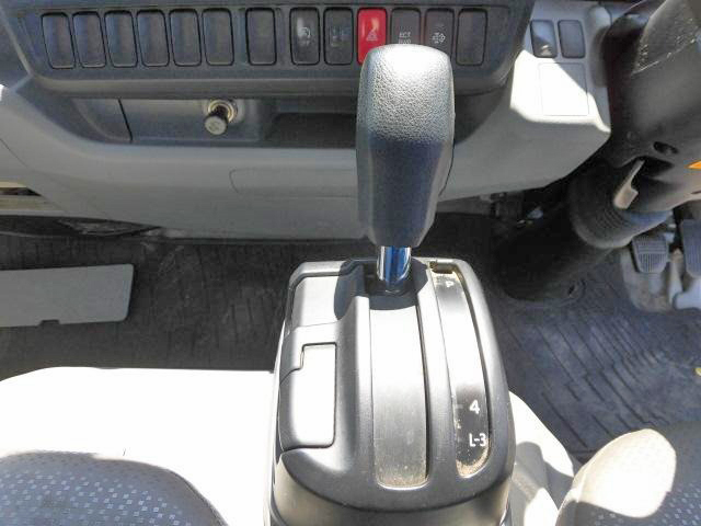 日野デュトロアルミバン小型（2t・3t）[写真37]