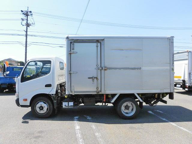 日野デュトロアルミバン小型（2t・3t）[写真05]
