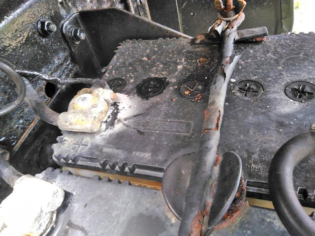 いすゞエルフクレーン3段小型（2t・3t）[写真18]