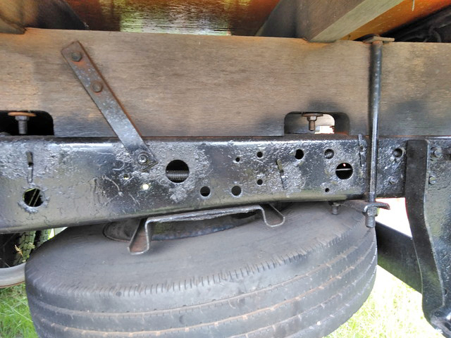 いすゞエルフクレーン3段小型（2t・3t）[写真20]