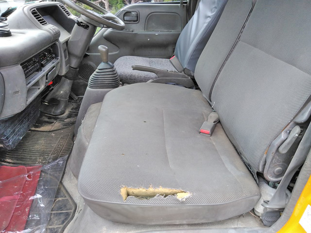 いすゞエルフクレーン3段小型（2t・3t）[写真28]