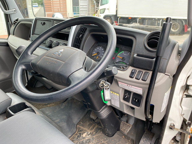 三菱ふそうキャンターダンプ小型（2t・3t）[写真32]