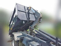 三菱ふそうファイターアームロール中型（4t）[写真11]