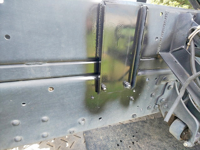 三菱ふそうファイターアームロール中型（4t）[写真20]