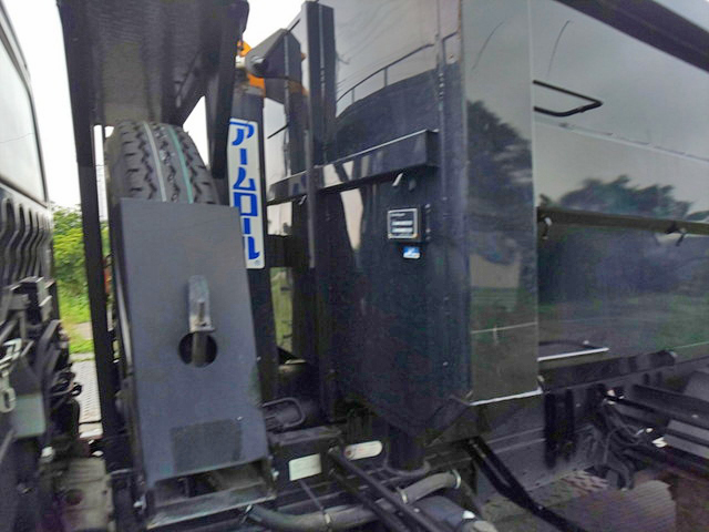 三菱ふそうファイターアームロール中型（4t）[写真09]