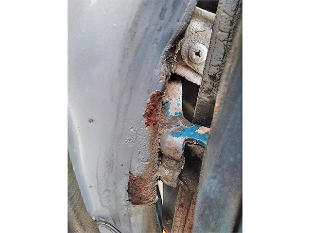 三菱ふそうキャンターセルフローダー小型（2t・3t）[写真23]