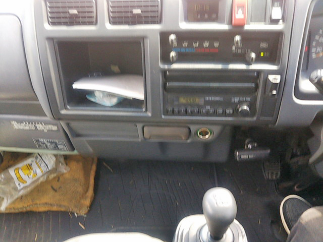 トヨタダイナ幌ウイング小型（2t・3t）[写真23]