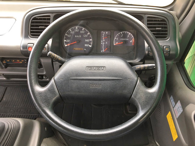 いすゞエルフクレーン6段小型（2t・3t）[写真36]