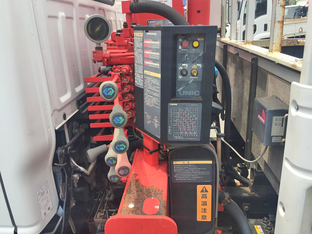 いすゞエルフユニック4段小型（2t・3t）[写真17]