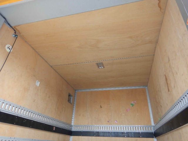 日産アトラスパネルバン小型（2t・3t）[写真10]