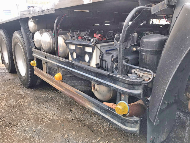 日野プロフィアトレーラーヘッド（トラクターヘッド）大型（10t）[写真15]