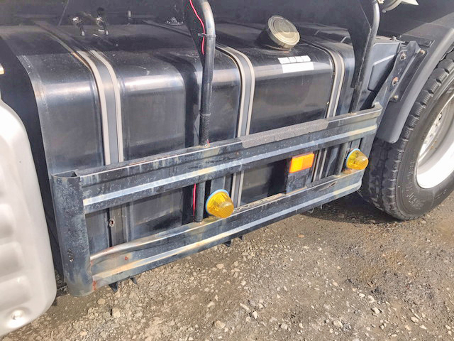 日野プロフィアトレーラーヘッド（トラクターヘッド）大型（10t）[写真16]