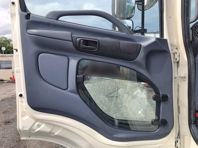 日野プロフィアトレーラーヘッド（トラクターヘッド）大型（10t）[写真25]