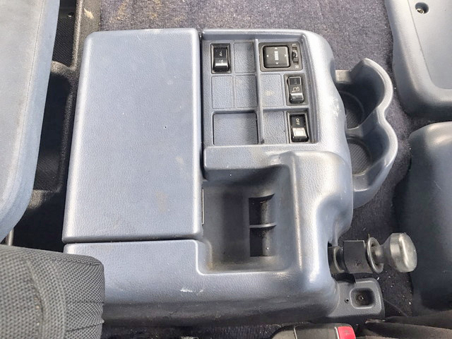 日野プロフィアトレーラーヘッド（トラクターヘッド）大型（10t）[写真33]