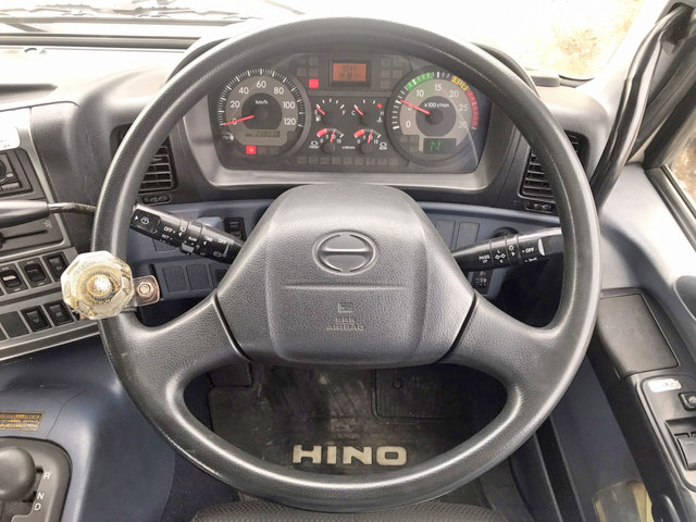 日野プロフィアトレーラーヘッド（トラクターヘッド）大型（10t）[写真34]