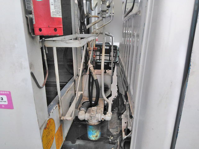 いすゞエルフパッカー車（塵芥車）小型（2t・3t）[写真16]