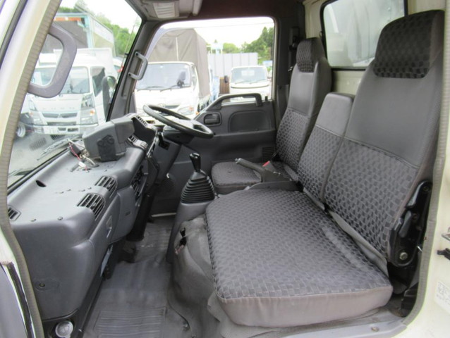 いすゞエルフアルミバン小型（2t・3t）[写真16]