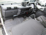 いすゞエルフアルミバン小型（2t・3t）[写真17]