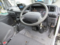 いすゞエルフアルミバン小型（2t・3t）[写真09]