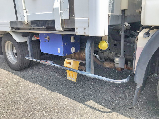 日野デュトロ冷凍車（冷蔵車）小型（2t・3t）[写真23]