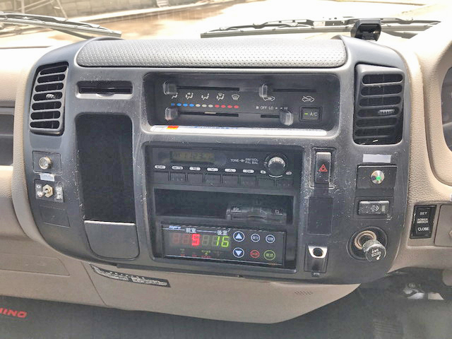 日野デュトロ冷凍車（冷蔵車）小型（2t・3t）[写真37]