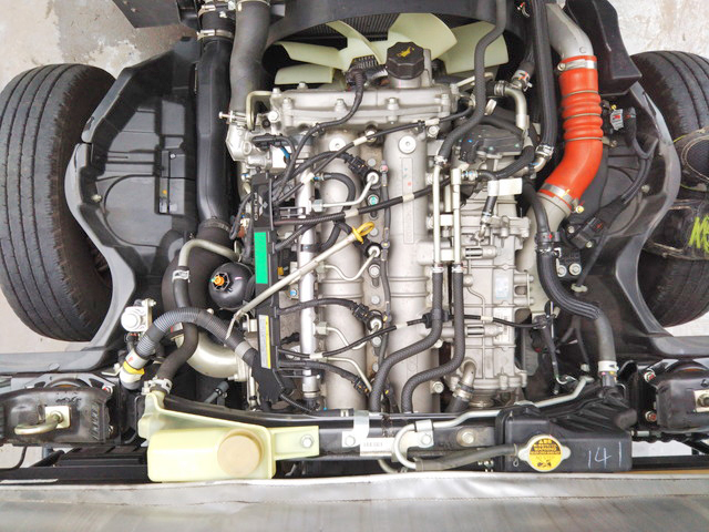 三菱ふそうキャンター幌ウイング小型（2t・3t）[写真22]