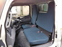 三菱ふそうキャンター幌ウイング小型（2t・3t）[写真30]