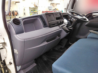 三菱ふそうキャンター幌ウイング小型（2t・3t）[写真31]