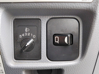 三菱ふそうキャンター幌ウイング小型（2t・3t）[写真34]