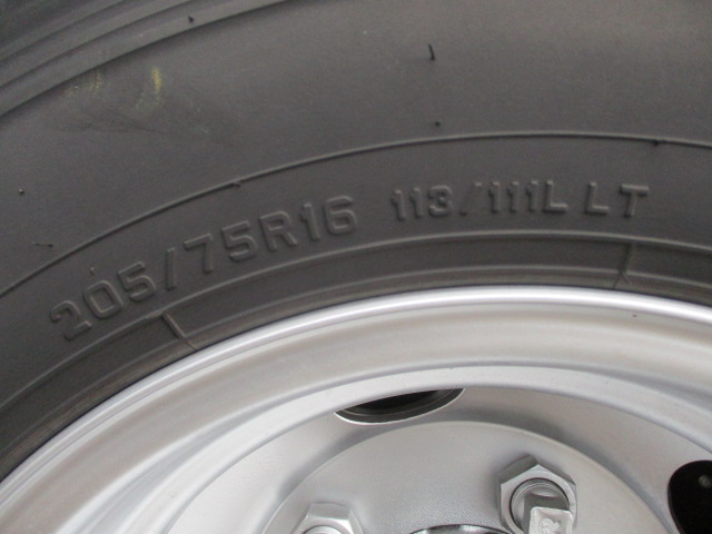 三菱ふそうキャンター幌ウイング小型（2t・3t）[写真17]