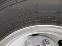 三菱ふそうキャンター幌ウイング小型（2t・3t）[写真17]