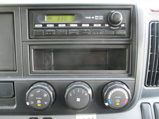 三菱ふそうキャンター幌ウイング小型（2t・3t）[写真22]