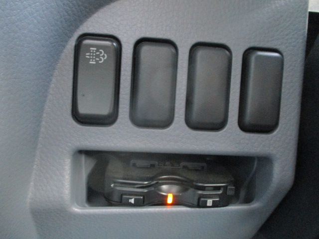 三菱ふそうキャンター幌ウイング小型（2t・3t）[写真23]