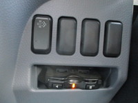 三菱ふそうキャンター幌ウイング小型（2t・3t）[写真23]