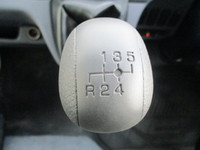 三菱ふそうキャンター幌ウイング小型（2t・3t）[写真26]