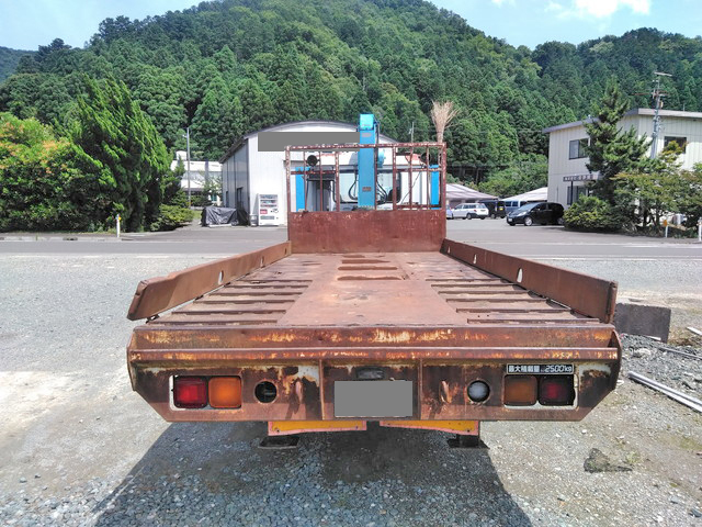 三菱ふそうファイターセルフクレーン3段中型（4t）[写真07]