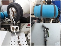 いすゞエルフミキサー車（コンクリートミキサー）小型（2t・3t）[写真13]