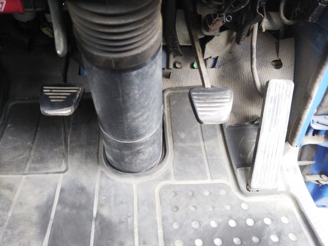 いすゞエルフミキサー車（コンクリートミキサー）小型（2t・3t）[写真39]