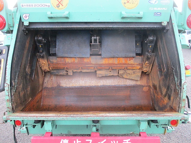 いすゞエルフパッカー車（塵芥車）小型（2t・3t）[写真14]