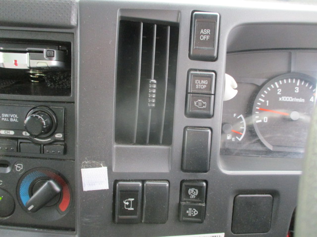 いすゞエルフパッカー車（塵芥車）小型（2t・3t）[写真29]