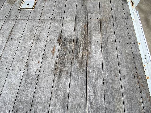 いすゞギガアルミブロック大型（10t）[写真12]