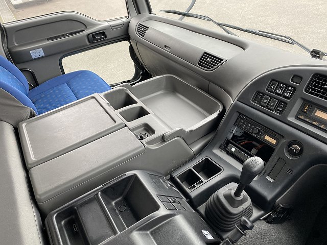 いすゞギガアルミブロック大型（10t）[写真26]