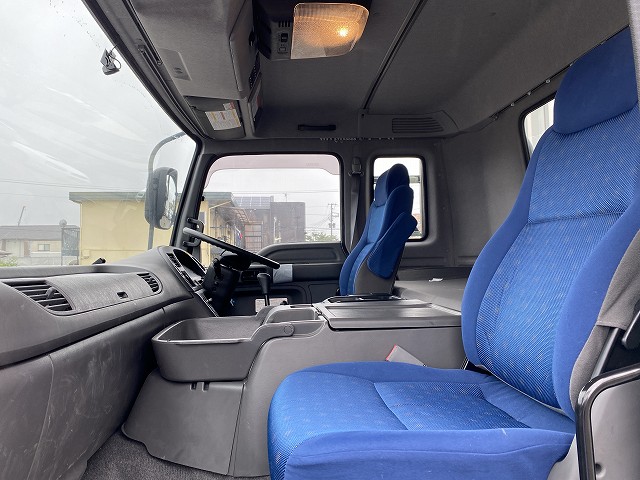 いすゞギガアルミブロック大型（10t）[写真29]