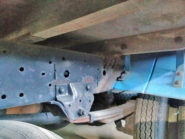 いすゞエルフ平ボディ小型（2t・3t）[写真14]