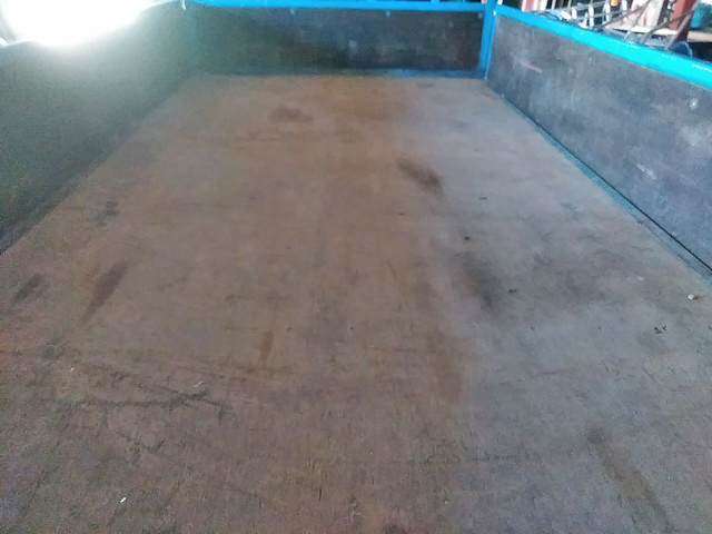 いすゞエルフ平ボディ小型（2t・3t）[写真07]