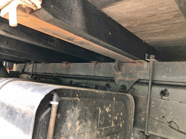 UDトラックスコンドルクレーン4段増トン（6t・8t）[写真19]