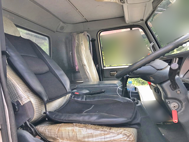 UDトラックスコンドルクレーン4段増トン（6t・8t）[写真26]